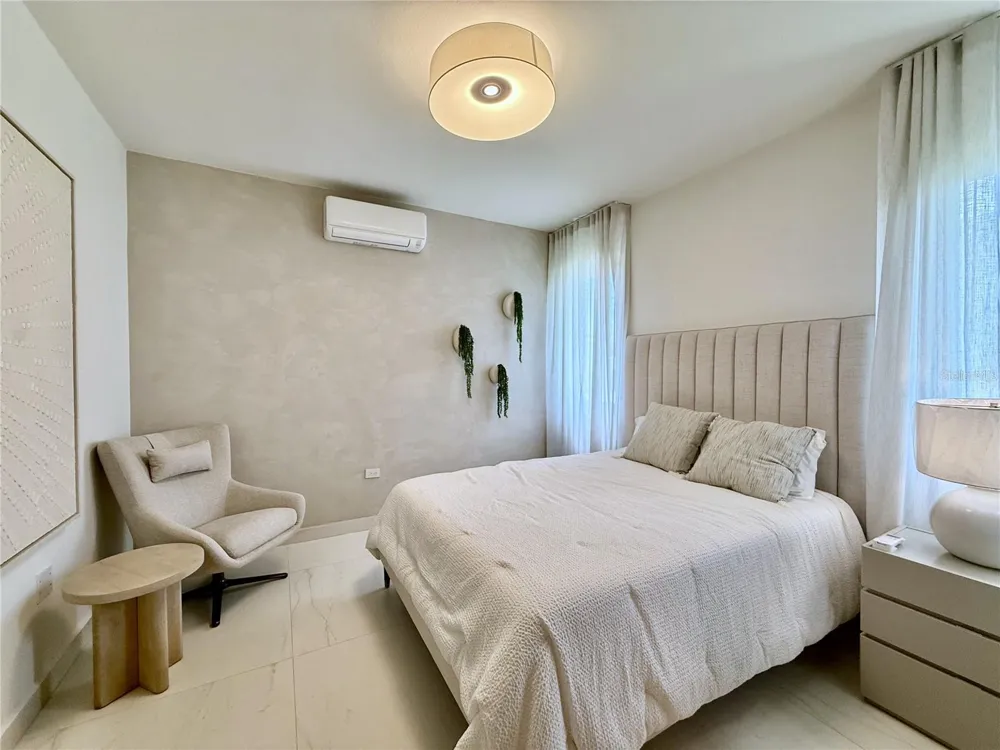 9 LOS LAGOS Humacao, PR 00791
