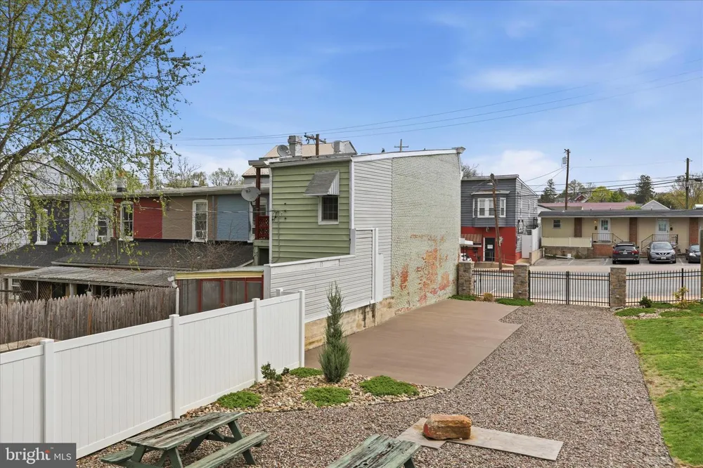 112 CONOCOCHEAGUE STREET Williamsport, MD 21795