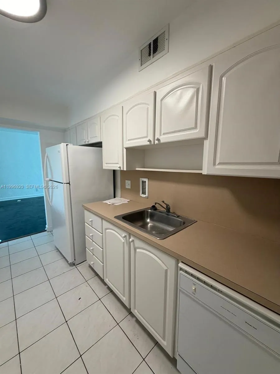 4001 S Ocean Dr #4H Hollywood, FL 33019