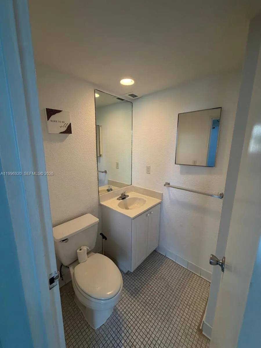 4001 S Ocean Dr #4H Hollywood, FL 33019