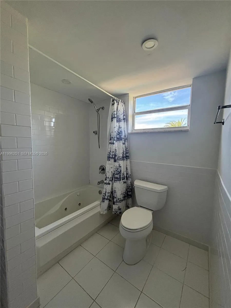 555 Crandon Blvd #43 Key Biscayne, FL 33149