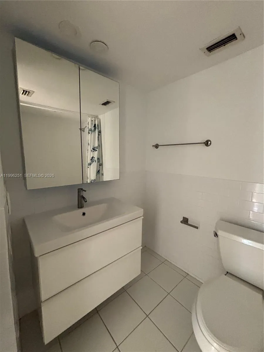 555 Crandon Blvd #43 Key Biscayne, FL 33149