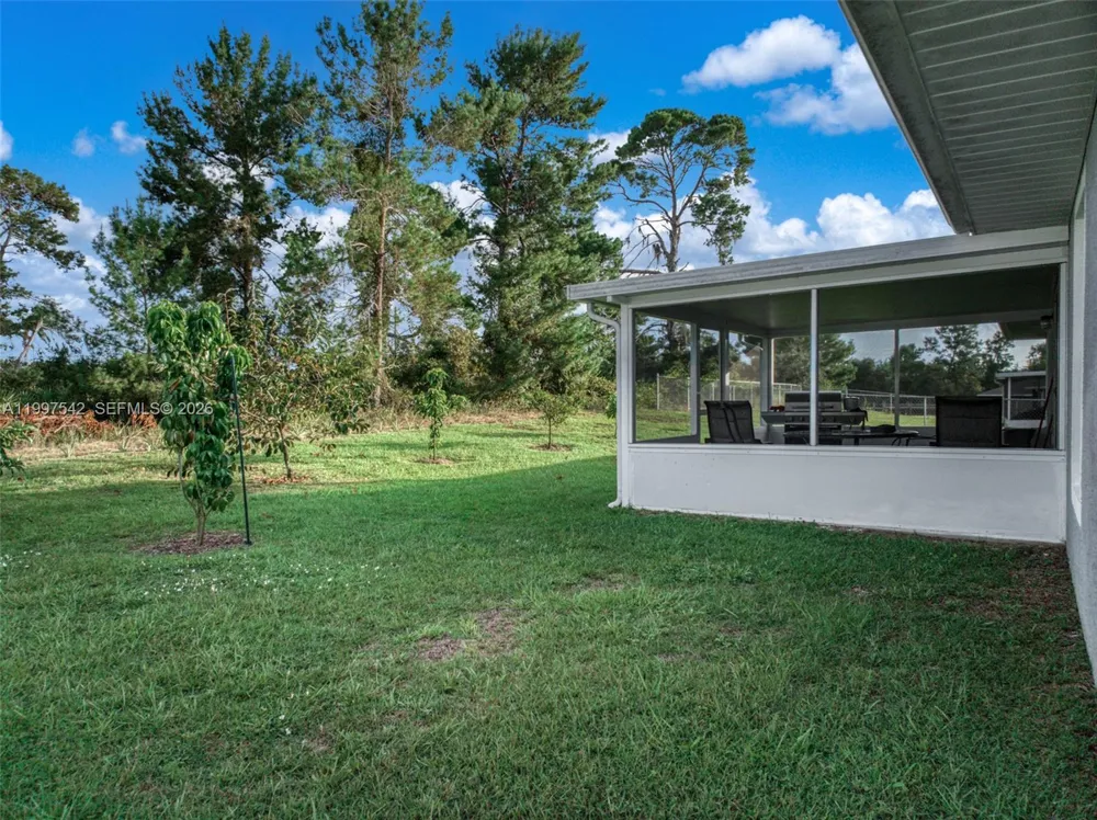 112 Bimini St NE Lake Placid, FL 33852