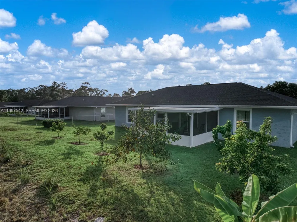 112 Bimini St NE Lake Placid, FL 33852