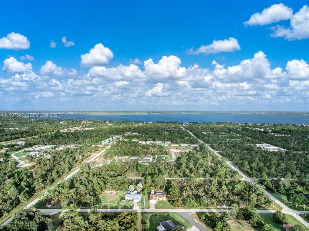 112 Bimini St NE Lake Placid, FL 33852