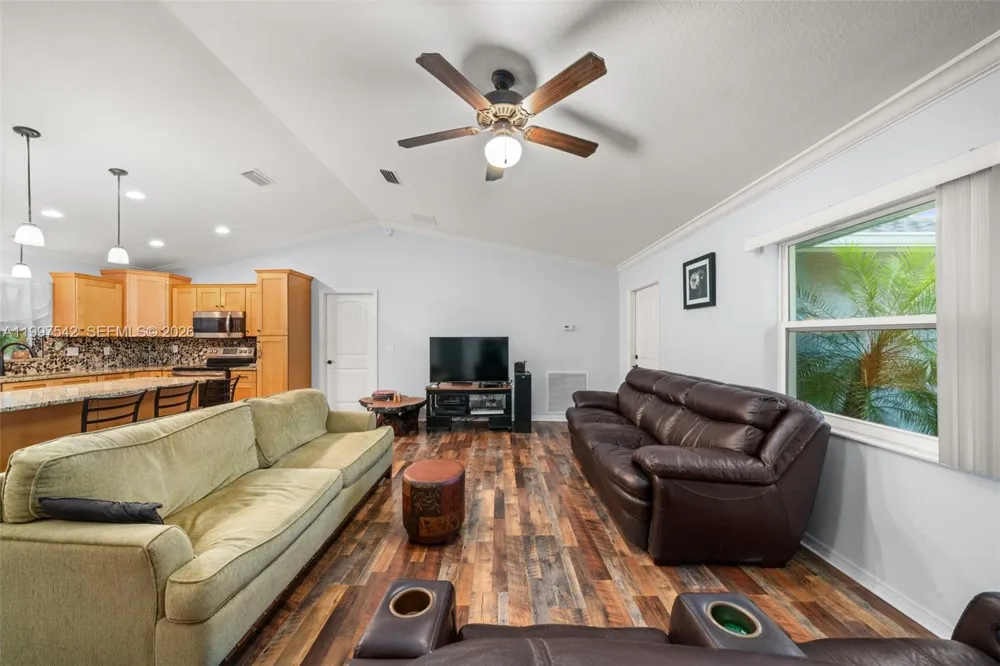 112 Bimini St NE Lake Placid, FL 33852