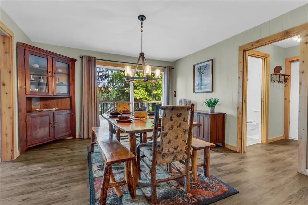 45417 15th Avenue Bloomingdale, MI 49026