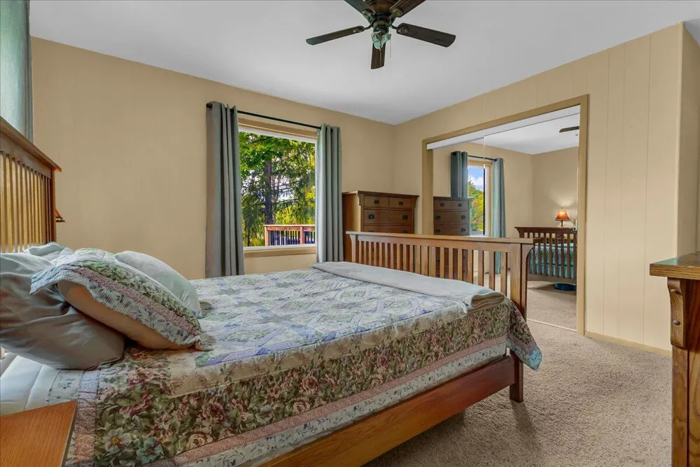 45417 15th Avenue Bloomingdale, MI 49026