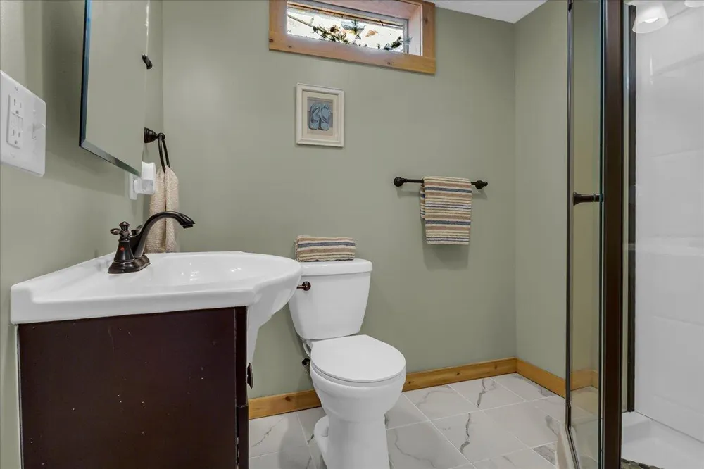 45417 15th Avenue Bloomingdale, MI 49026