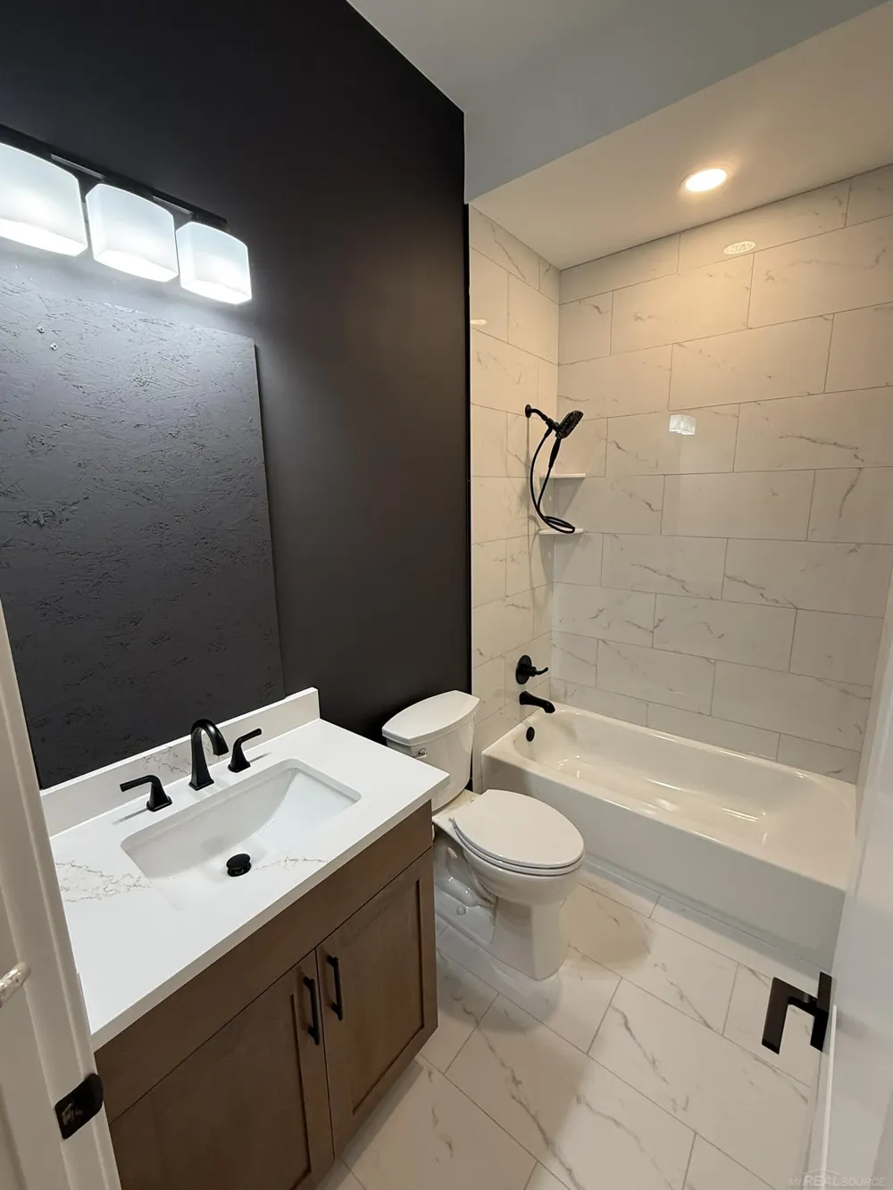 14004 Quail View Drive Washington Township, MI 48094