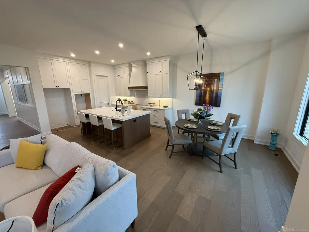 14004 Quail View Drive Washington Township, MI 48094