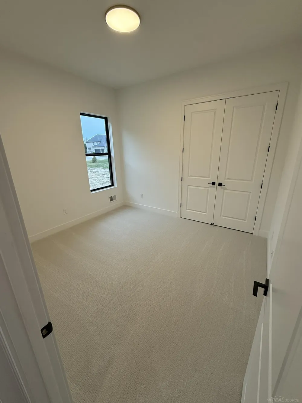 14004 Quail View Drive Washington Township, MI 48094