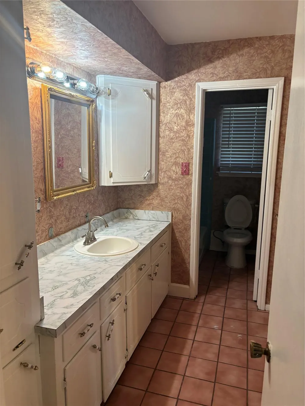 8450 Bigwood Street Houston, TX 77078