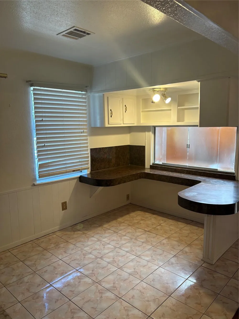 8450 Bigwood Street Houston, TX 77078