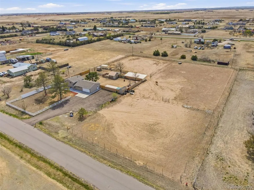 468 E Keen Avenue Byers, CO 80103