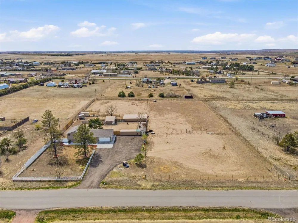 468 E Keen Avenue Byers, CO 80103