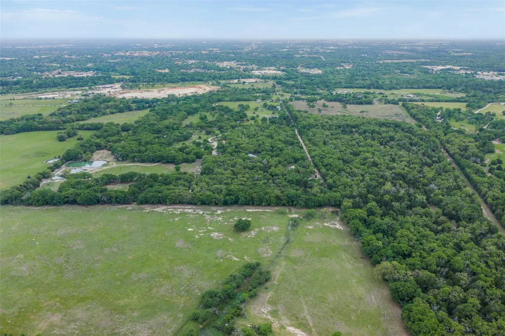 604 Hilton Road Bryan, TX 77807