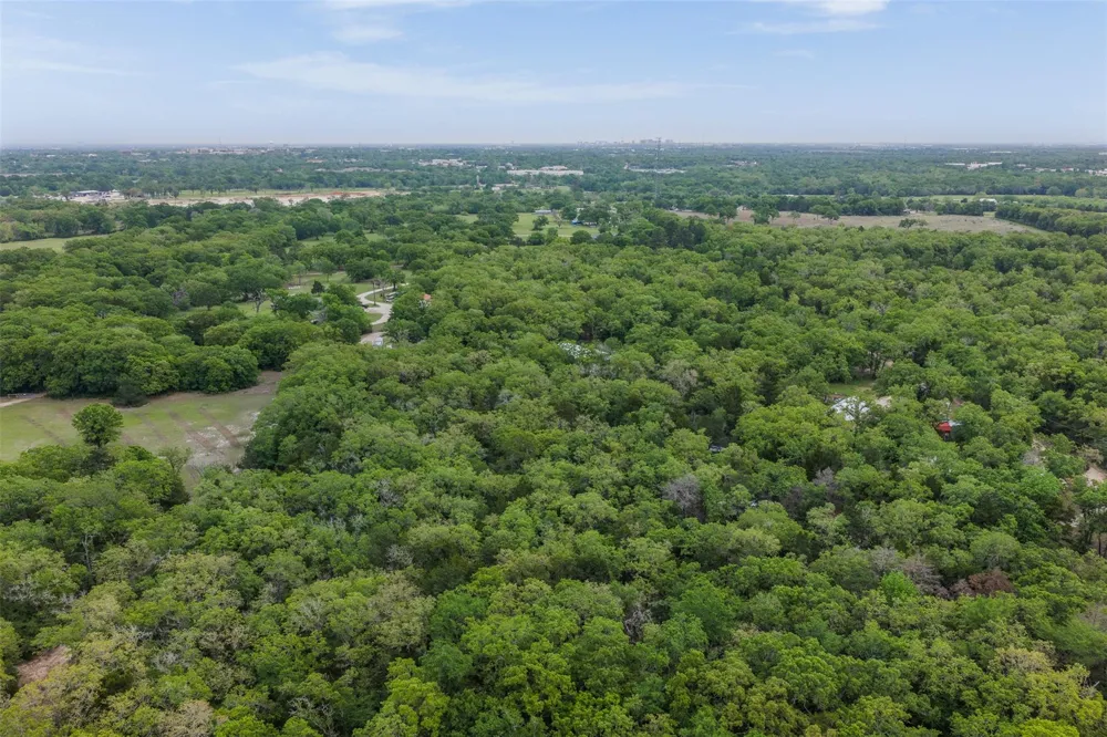 604 Hilton Road Bryan, TX 77807