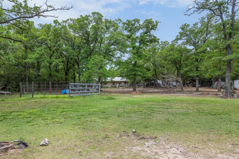 604 Hilton Road Bryan, TX 77807