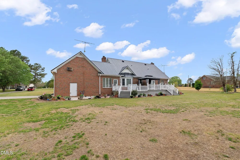 6314 Old Davis Road Sims, NC 27880
