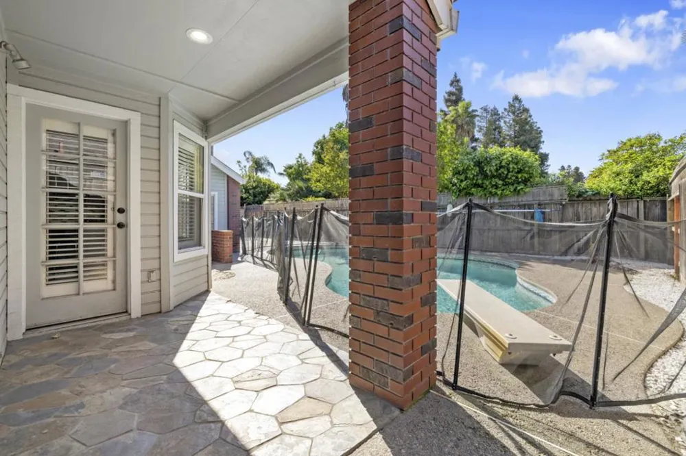 2604 Snyder Avenue Modesto, CA 95356