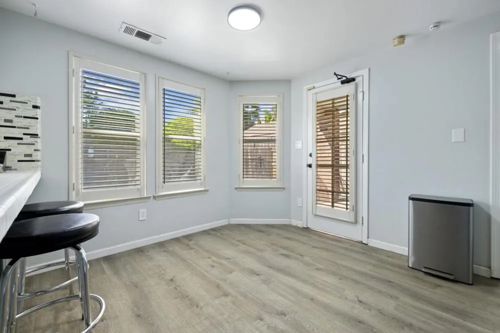 2604 Snyder Avenue Modesto, CA 95356
