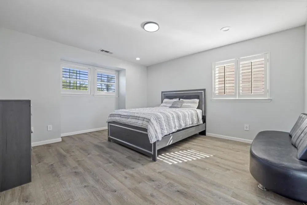 2604 Snyder Avenue Modesto, CA 95356