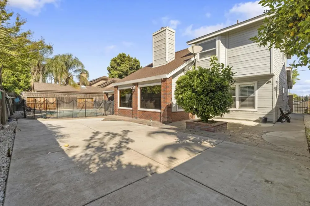 2604 Snyder Avenue Modesto, CA 95356