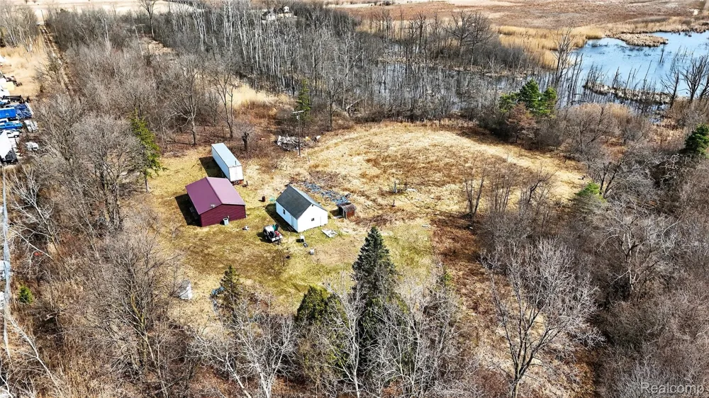 2212 E Coldwater Road Genesee Charter Township, MI 48505