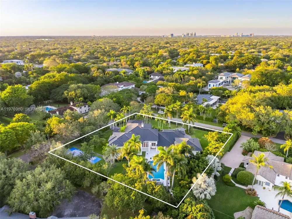 6290 SW 130th Ter Pinecrest, FL 33156