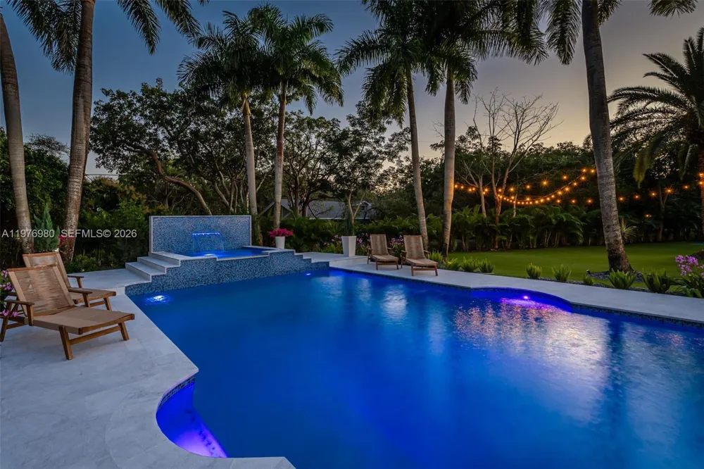 6290 SW 130th Ter Pinecrest, FL 33156