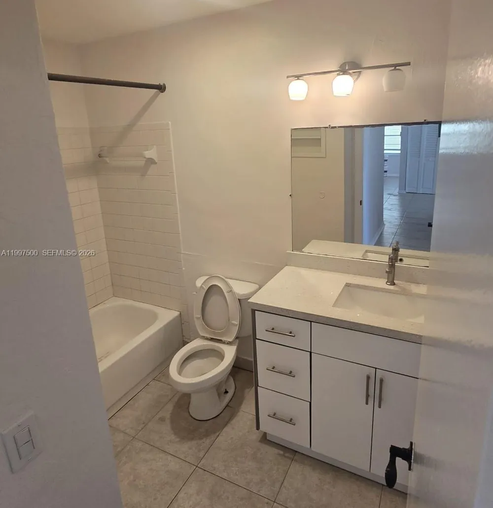 3247 NW 123rd Ave Sunrise, FL 33323