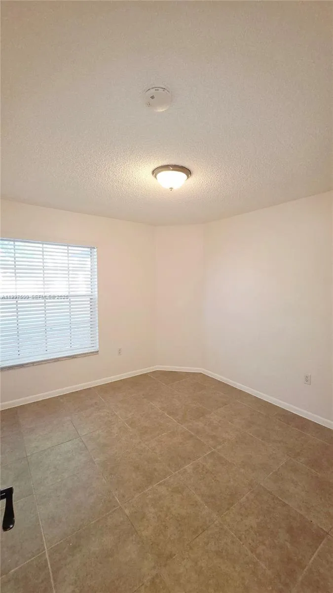 3247 NW 123rd Ave Sunrise, FL 33323