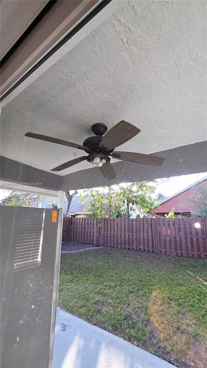 3247 NW 123rd Ave Sunrise, FL 33323