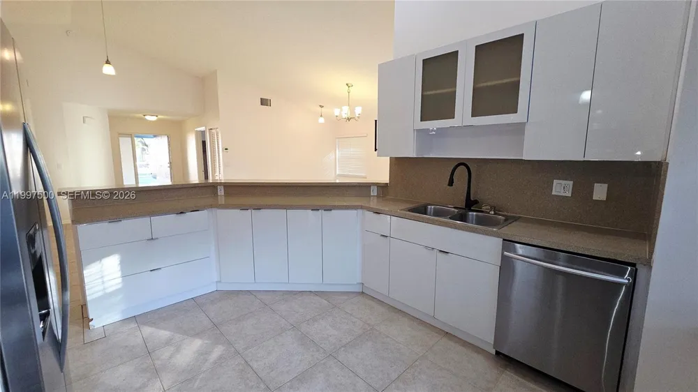 3247 NW 123rd Ave Sunrise, FL 33323