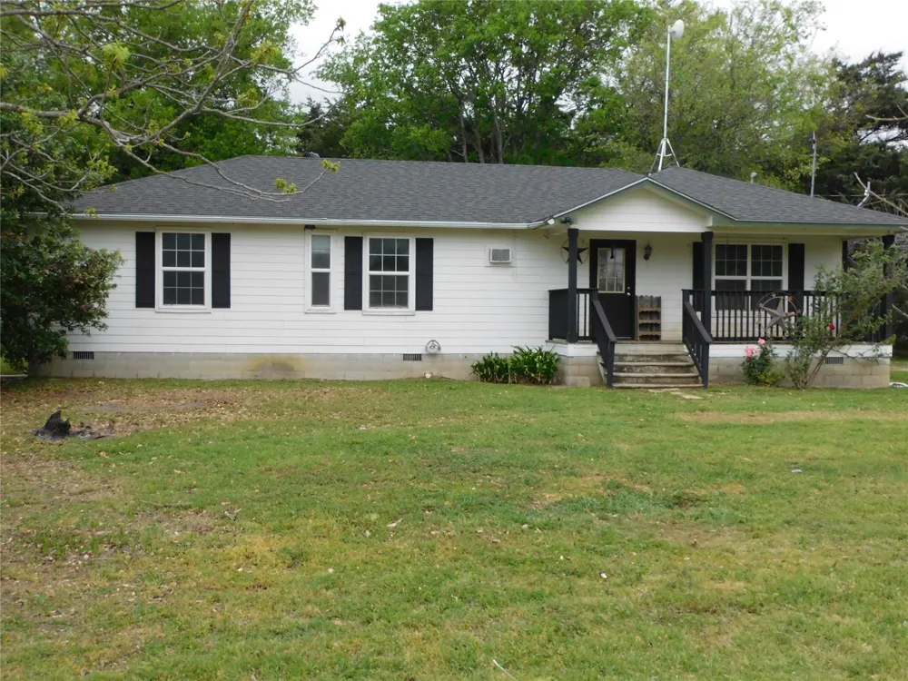 1032 Fm 936 Hubbard, TX 76648
