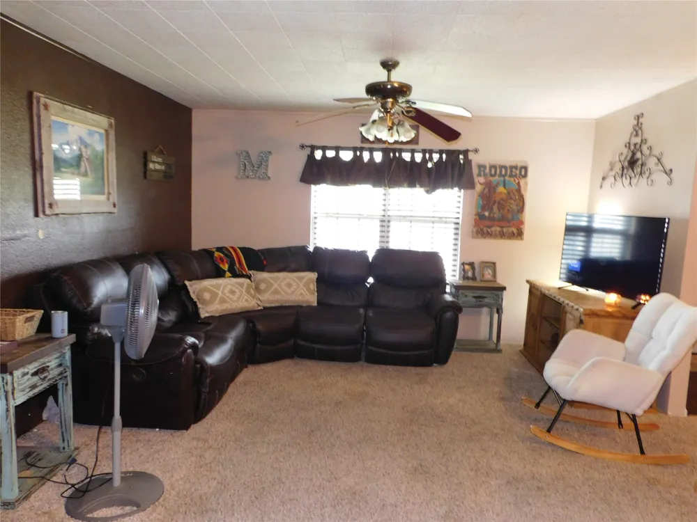 1032 Fm 936 Hubbard, TX 76648