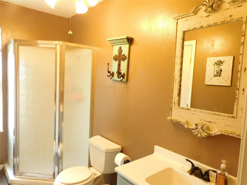1032 Fm 936 Hubbard, TX 76648