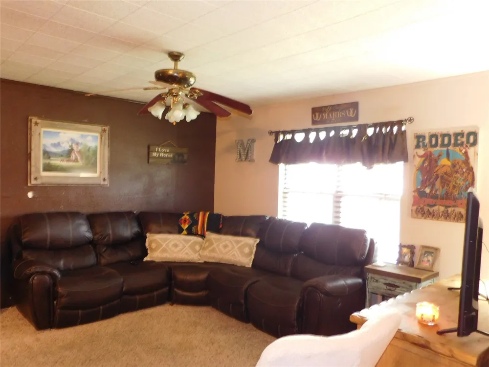 1032 Fm 936 Hubbard, TX 76648