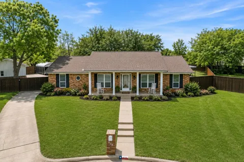 628 Robindale Court
