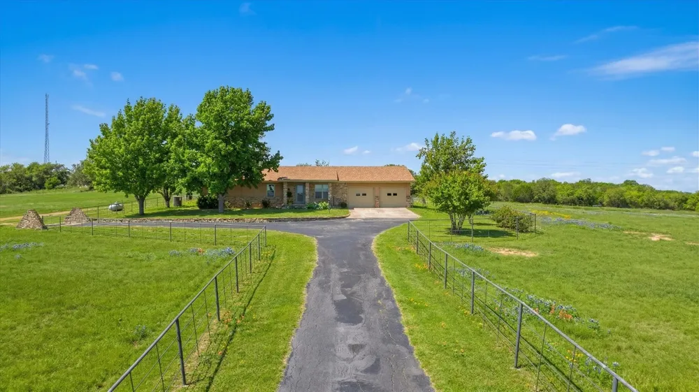 17305 US Highway 281 Hico, TX 76457