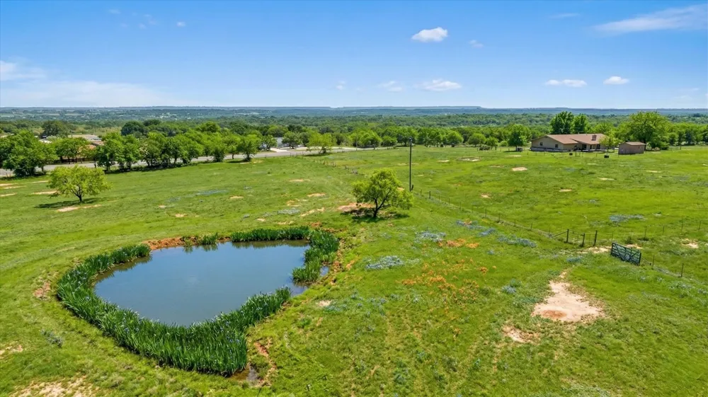 17305 US Highway 281 Hico, TX 76457