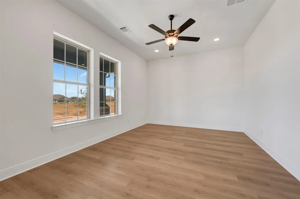 2097 Pine Grove Lane Arlington, TX 76005