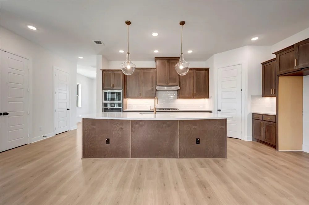 2097 Pine Grove Lane Arlington, TX 76005