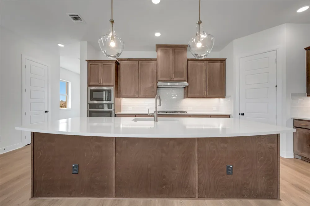 2097 Pine Grove Lane Arlington, TX 76005