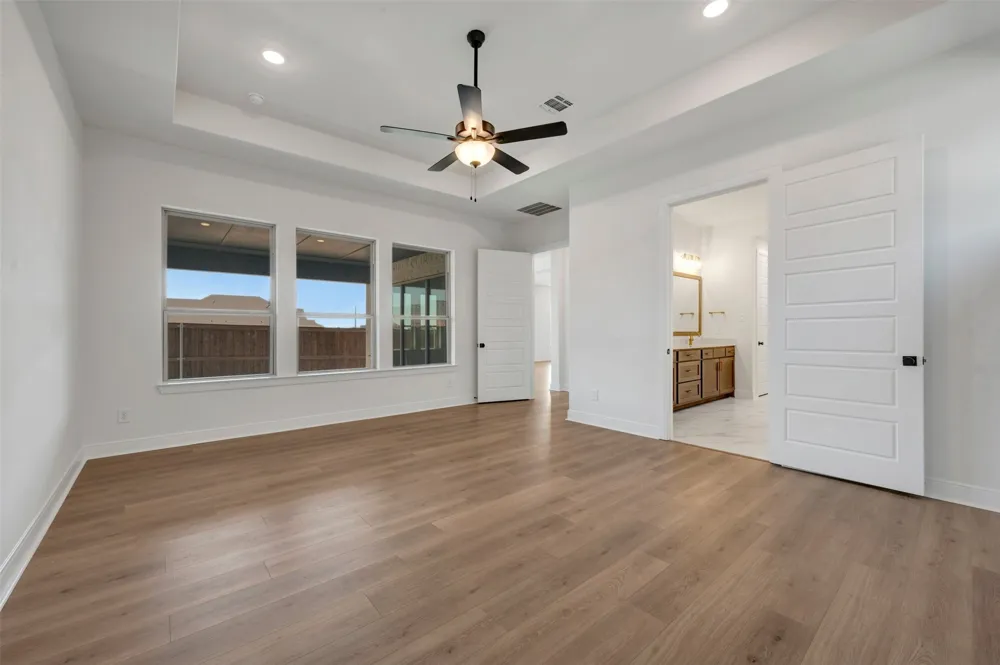 2097 Pine Grove Lane Arlington, TX 76005