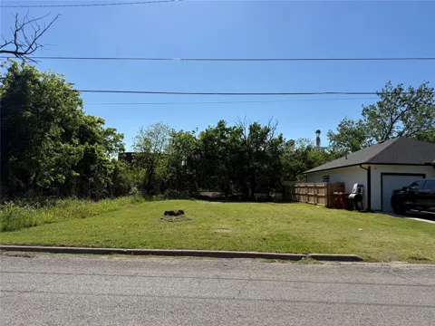 622 S First Street