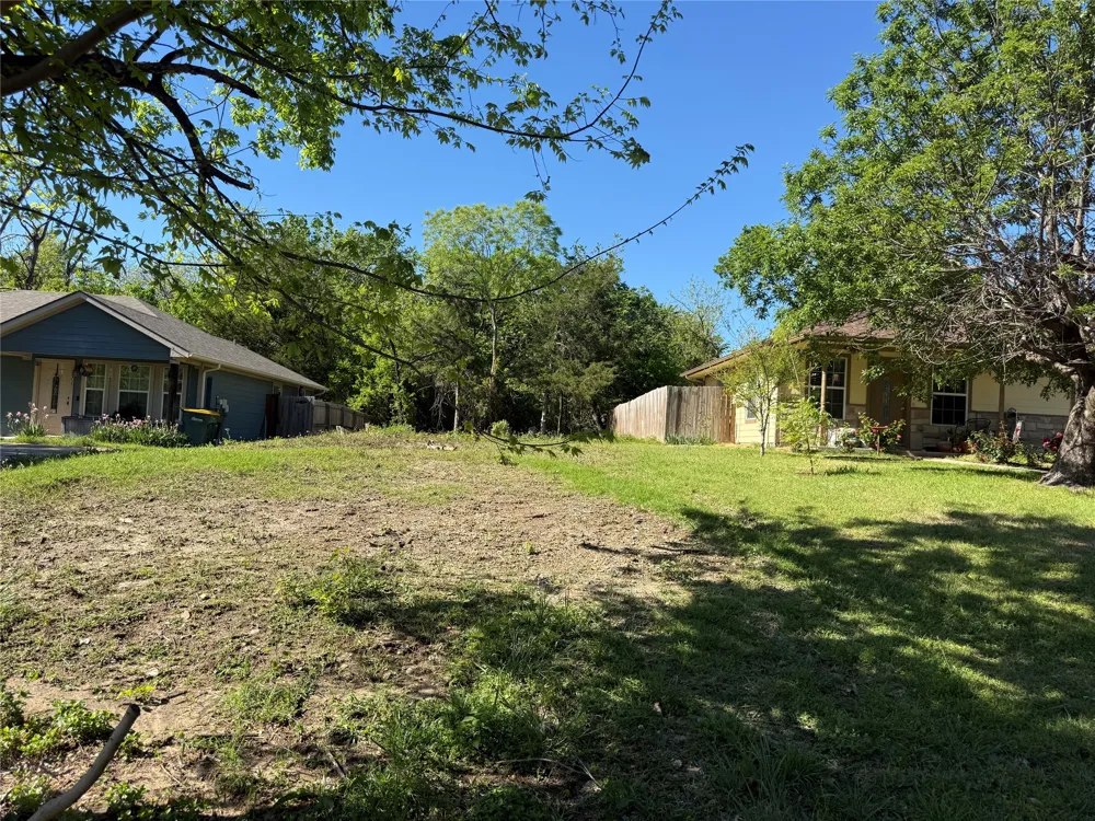 E Richards Street Sherman, TX 75090