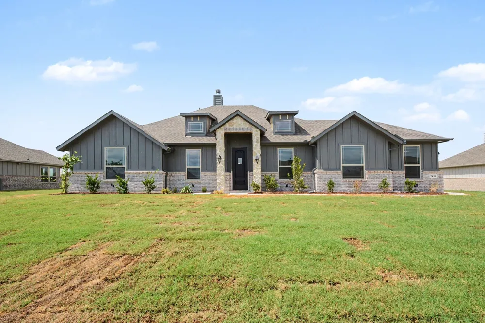 7421 Stonehenge Sanger, TX 76266