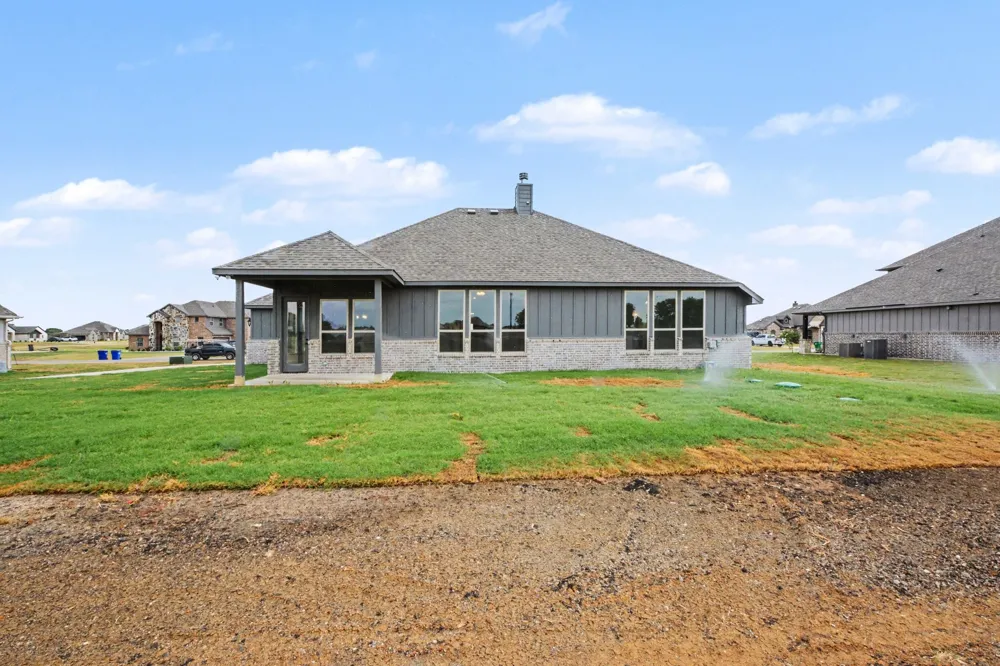 7421 Stonehenge Sanger, TX 76266